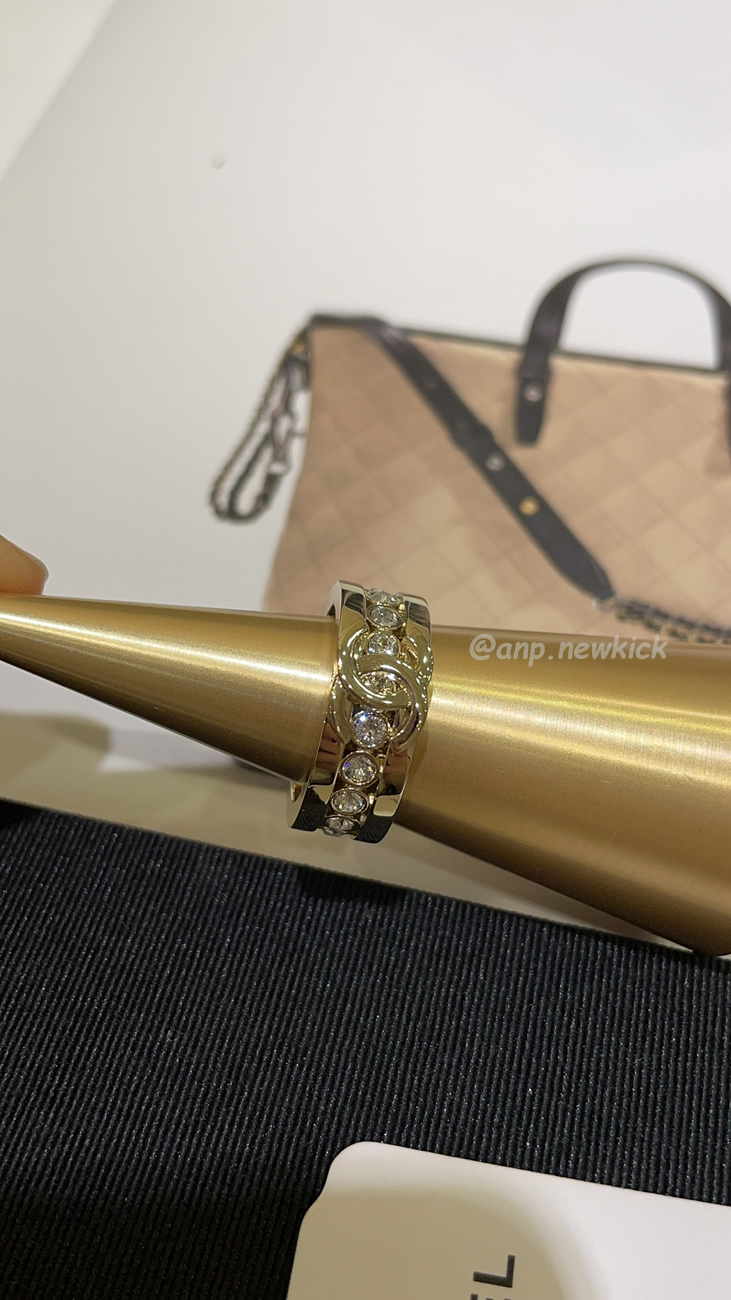 Chanel Hollowed Out Rhinestone Gold Cc Ring (6) - www.newkick.org